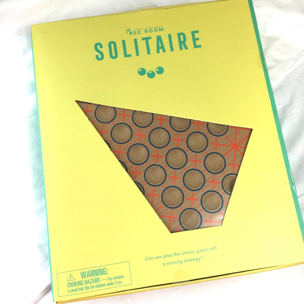 2017 Solitaire Strategy Game by Rec Room NOS NWOT